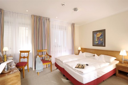 VCH Hotel Baseler Hof Zimmer